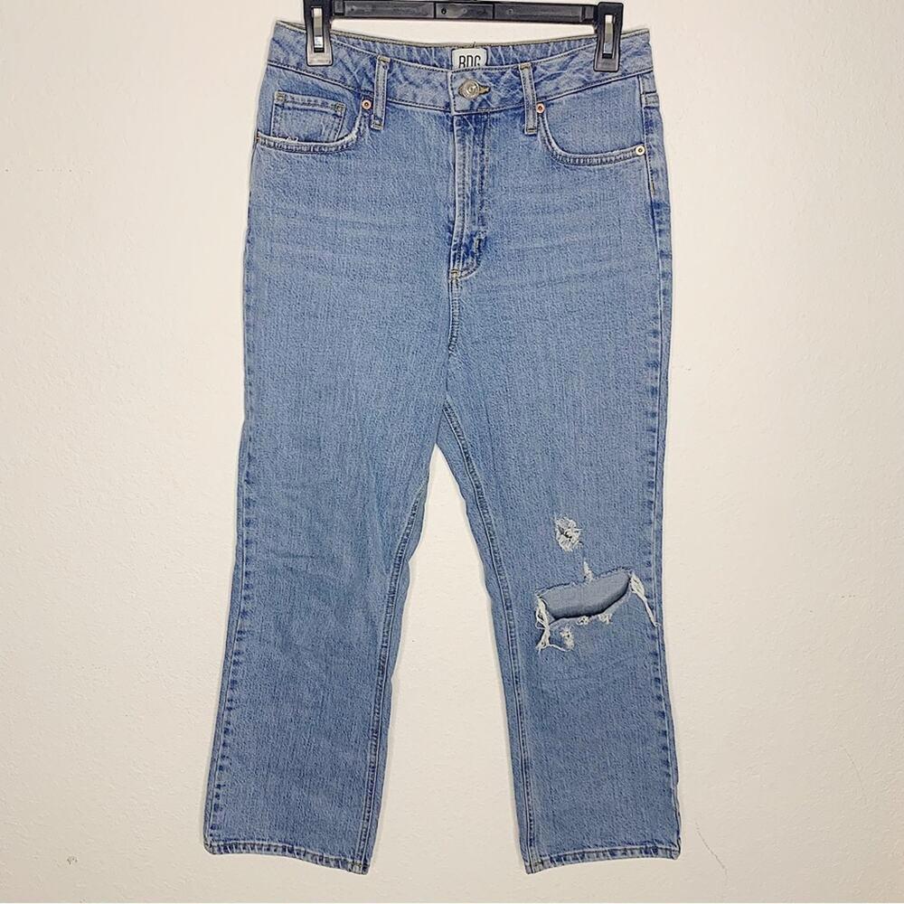 BDG by Urban Outfitters Light Wash Distressed Straight Kick Jeans Size 29
